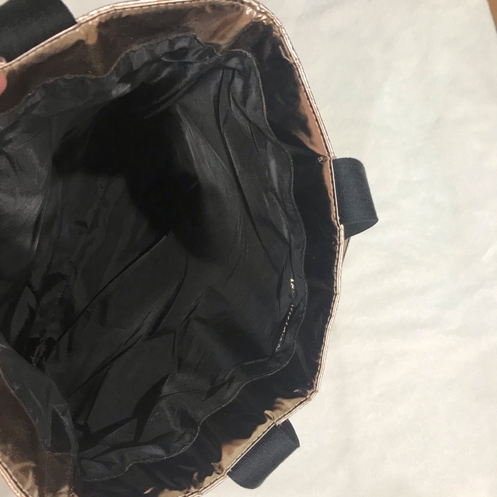 FREE with purchase Victoria’s Secret Rose Gold bag - Picture 7 of 8
